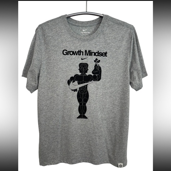 Nike Gray 'Growth Mindset' Graphic Tee - Picture 1 of 11